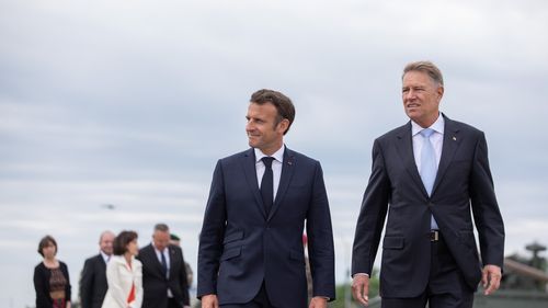 Le Figaro: Klaus Iohannis ar urma să se alăture liderilor Franței, Germaniei și Italiei în vizita de la Kiev/ Președintele României merge spre capitala Ucrainei pe o altă rută
