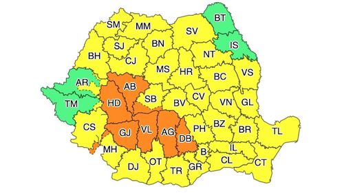 Coduri galbene și portocalii de ploi pe aproape tot cuprinsul țării / Averse torențiale, descărcări electrice, intensificări ale vântului și pe alocuri vijelii și grindină