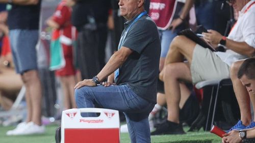 Mircea Rednic a suferit un infarct la meciul cu FCSB / Tehnicianul este internat la Spitalul Județean Arad