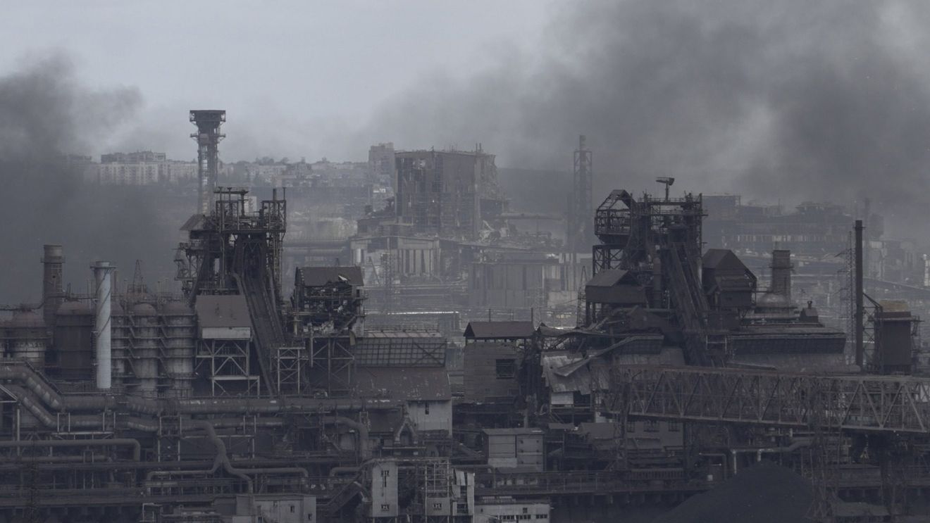 Mariupol: Armata rusă transmite că ar fi capturat complet combinatul Azovstal