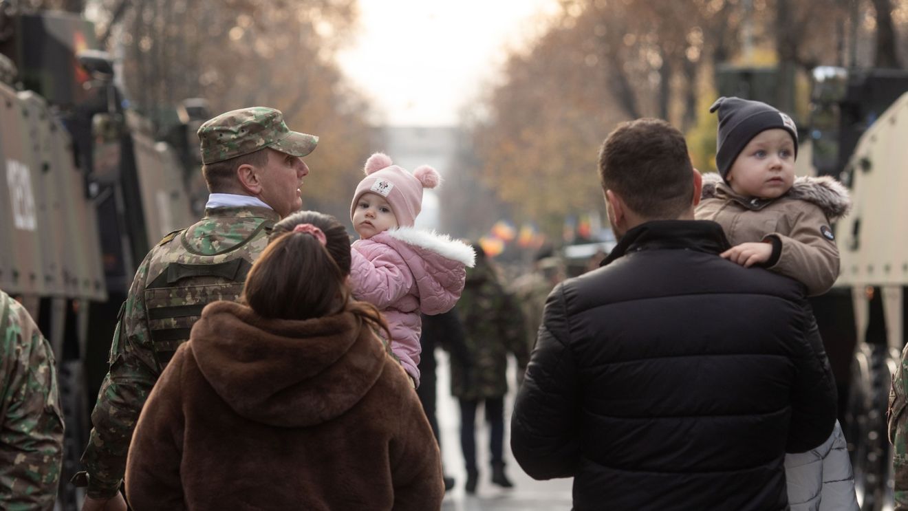 Ministrul Apărării: Vreau să demontez un mit, că pensiile în Armată sunt uriaşe / Pensia medie pentru un soldat gradat este 3.258 lei / Cea mai mare pensie militară este 38.998 lei pentru generali