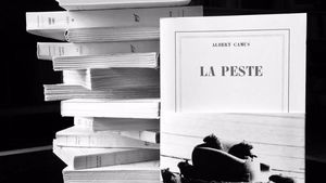 Epidemia de coronavirus a generat vânzări spectaculoase ale romanului "Ciuma", de Albert Camus