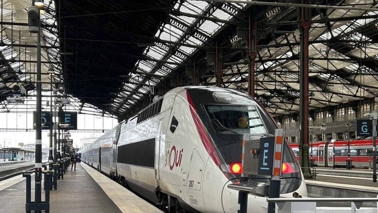 Furtunile au perturbat reţeaua de trenuri de mare viteză din Franţa / 80.000 de pasageri au fost afectaţi