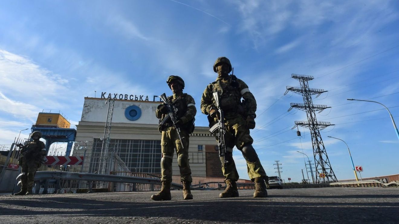 LIVE Ziua 127 de război. Biden anunță un nou ajutor militar în valoare de 800 de milioane de dolari pentru Ucraina / Forțele ruse s-au retras de pe Insula Șerpilor, după intensificarea atacurilor ucrainene pe timpul nopții / Marea Britanie oferă Ucrainei încă un miliard de lire sterline / Rusia încearcă să spargă rezistența ucraineană la Lisiceansk