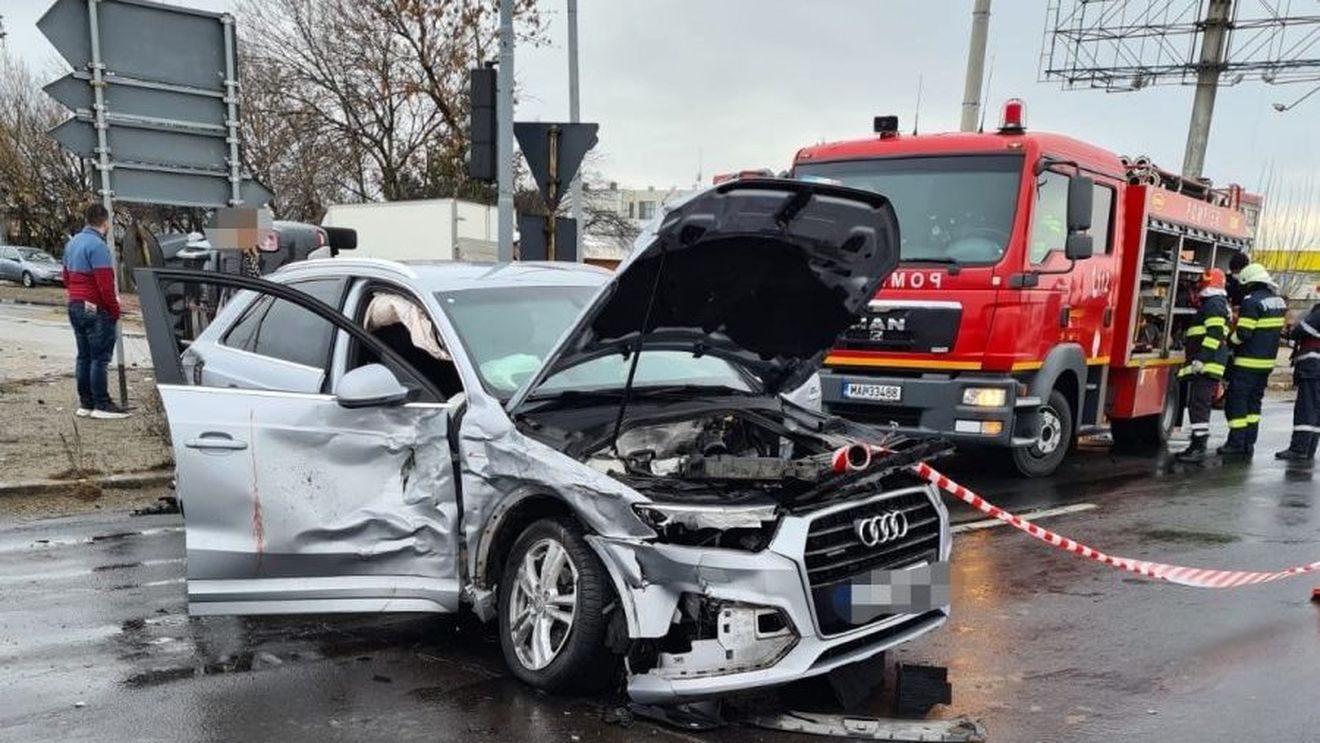 Doi răniți într-un accident cu patru mașini pe DN13, în județul Mureș