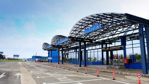 Scandalul de la Aeroportul Oradea intră într-o nouă etapă: consilierii județeni PNL cer demiterea Consiliului de Administrație