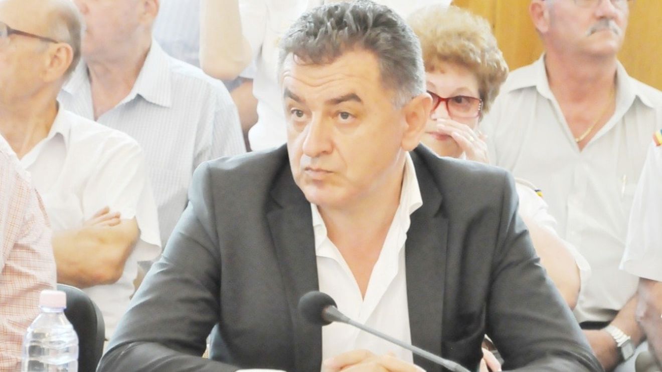 Politică pe centimetru pătrat: primarul pesedist al Piteștiului se încaieră cu parlamentarii PSD din județ pe seama străzii „Intrarea Lămâiței”