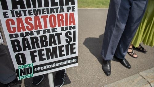 Marşul Normalităţii are loc sâmbătă, în Piaţa Victoriei / Oamenii sunt chemaţi să susţină „familia naturală întemeiată pe căsătoria dintre un bărbat şi o femeie”