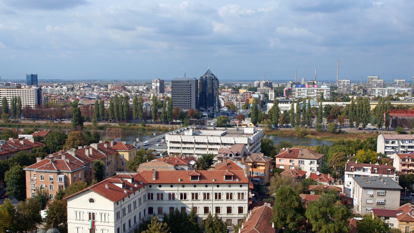 Oraşul Plovdiv din Bulgaria va interzice maşinile vechi în centrul oraşului timp de şapte luni, începând din octombrie