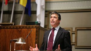 Un fost șef NATO propune o nouă alianţă de ţări democratice capabile să se opună SUA, pe fondul incertitudinii "erei" Trump