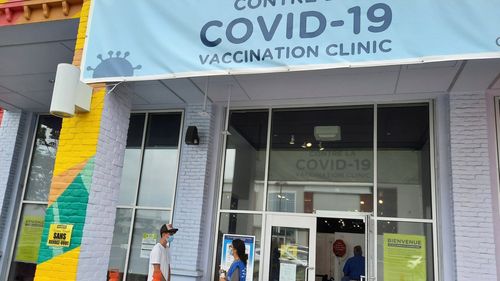 Provincia canadiană Quebec renunță la taxa pentru persoanele nevaccinate