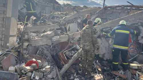 Cel puţin 11 răniţi în Harkov, între care un bebeluș de 5 luni și doi copii, după un atac rusesc cu dronă