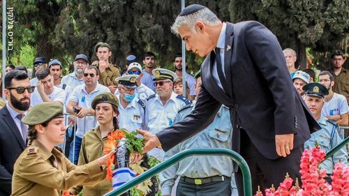 Noul premier interimar al Israelului, Yair Lapid, are origini românești: ”Bunicii materni sunt originari din Sălaj, urmași ai unei familii de rabini”