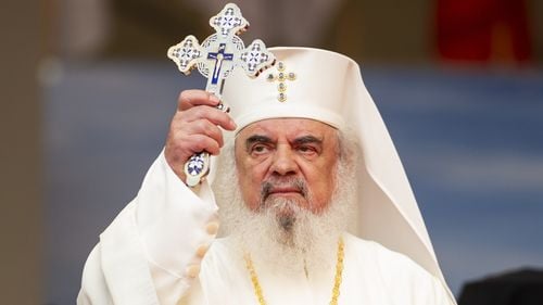 Patriarhia Română respinge criticile Institutului „Elie Wiesel” referitoarea la canonizarea unor preoți care au avut vederi legionare și antisemite: Chiar și sfinții au avut unele căderi / Biserica ia în considerare schimbarea vieții păcătosului și, mai ales, modul în care și-au încheiat viața