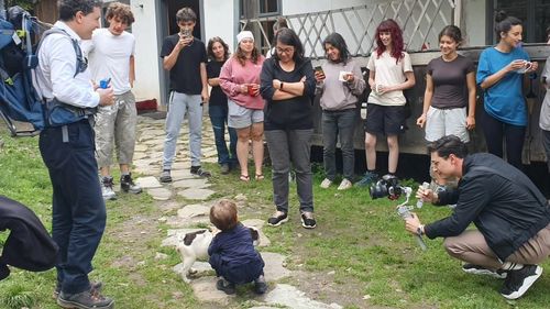 FOTO Preşedintele Nicuşor Dan, împreună cu familia la Roşia Montană / „Vizită surpriză azi, în pauza de prânz!”