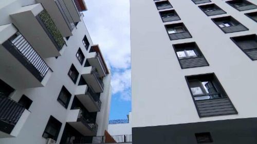 Cele mai noi tendințe pe piața imobiliară. Românii au devenit mai exigenți și caută locuințe spațioase, aproape de metrou