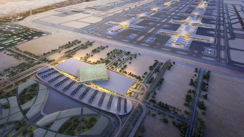 Trafic se reia treptat pe Aeroportul din Dubai, încă inundat