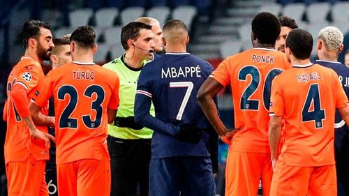 Arbitrul Ovidiu Hațegan a devenit pasagerul cu numărul 1 milion din 2023 pe Aeroportul din Timișoara / A fost oficial în camera VAR la meciul din Champions League, Barcelona – Antwerp