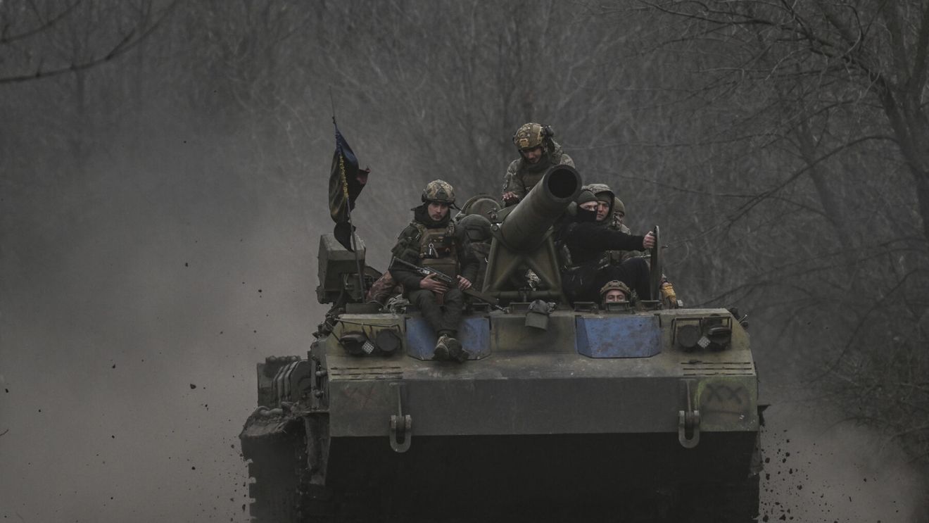 Armata rusă susține că a cucerit o nouă localitate în regiunea Donețk