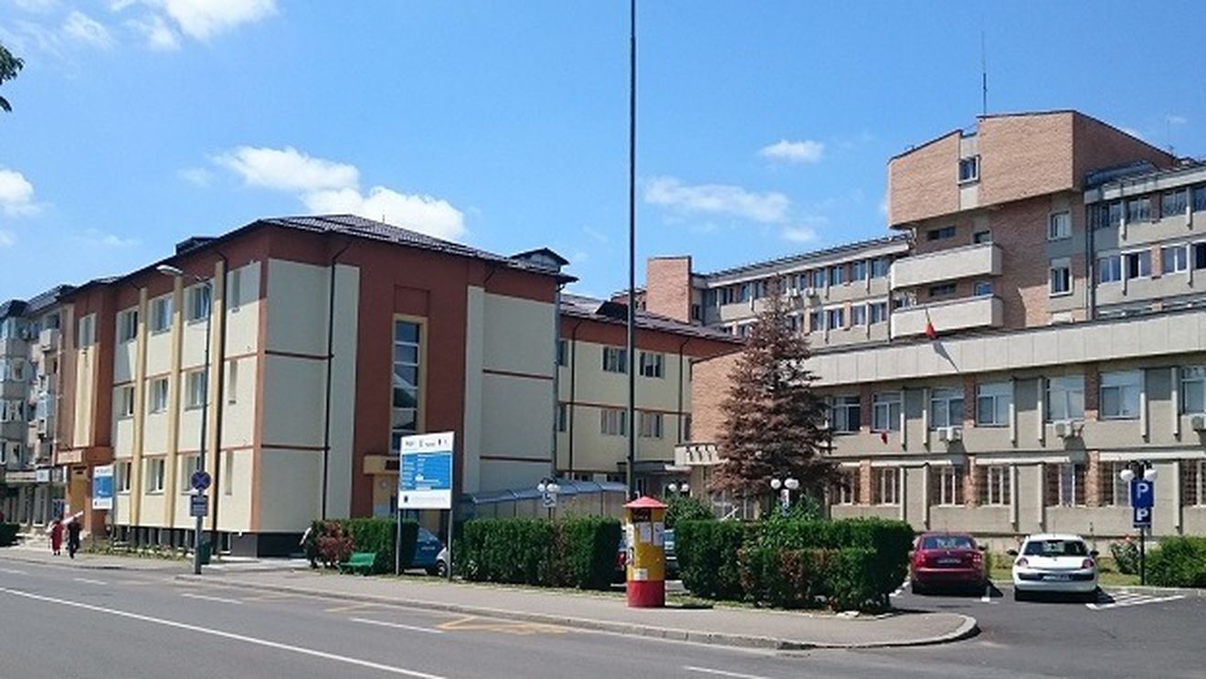 Spitalul din Câmpina, fără medic la Primiri Urgențe pe turele de zi, săptămâna aceasta, din cauza lipsei de personal / Situație tensionată în sistemul sanitar din Prahova: medicii de la Ploiești acuză non-combatul celorlalte spitale din județ
