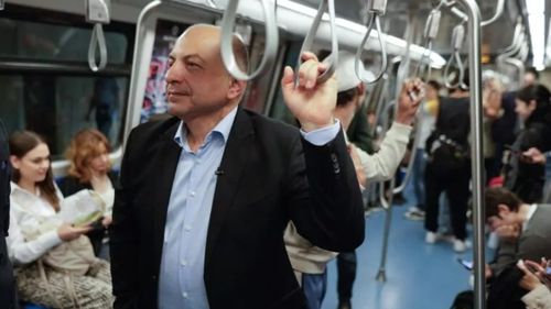 FACT CHECK Și Cătălin Cîrstoiu, candidatul PSD-PNL la Primăria Generală, îl acuză pe Nicușor Dan că nu ar fi vrut să preia metroul în administrare / De ce Metrorex nu a trecut la Primăria Capitalei nici în mandatul Gabrielei Firea cu Șova, Stroe și Cuc la Transporturi