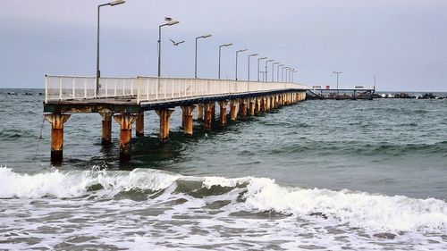 Pasarela din Mamaia rămâne închisă și în sezonul estival 2024. Abia au fost depuse actele pentru obținerea avizelor de reabilitare