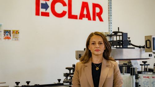 Un pas înainte în business. Familia Ungureanu trece de la producție de detergent pentru alt brand la marcă proprie a fabricii Eclar Factory și investește 50.000 de euro în digitalizare