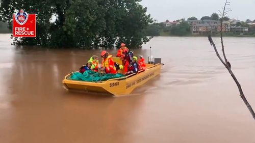 VIDEO Australia sub ape: 18.000 de persoane au fost evacuate din calea inundațiilor iar ploile torențiale continuă pe coasta de est