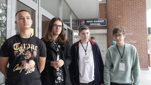 VIDEO Cine sunt adolescenții din spatele roboților care participă la concursuri. ”Mereu va fi nevoie de cineva să facă un robot sau să programeze ceva”