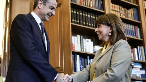 Mitsotakis și Noua Democrație victorioși în alegeri, Grecia revine la stabilitate, dar poate fi reformată o țară obișnuită cu corupția și falimentul finanțelor publice?  