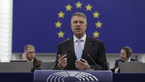 LIVE Klaus Iohannis, în Parlamentul European: Ar trebui să avem curajul să spunem „nu avem veto în procesul decizional” / Levităm puțin cam sus față de cetățeni și poate ar trebui să mai reducem această distanță