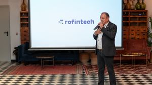 INTERVIU Fintech-ul românesc Finqware vrea să se extindă cu birouri în Europa Centrală și de Est, începând de anul viitor. Cosmin Cosma: „Vrem să jucăm la nivelul campionilor europeni, nu doar în curtea școlii”