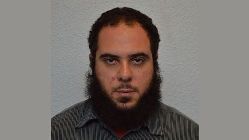 O curte din Londra a pronunțat o pedeapsă de închisoare cu suspendare pentru purtarea unor tricouri care exprimă sprijin pentru grupuri palestiniene interzise