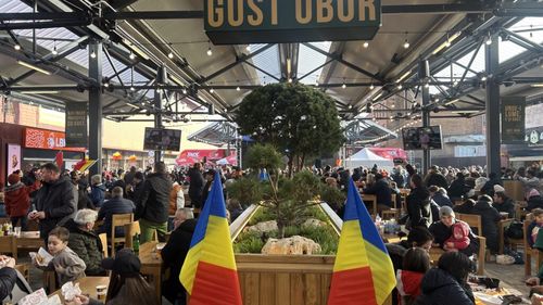 Reportaj în „Noul Obor”: mici cu muștar și Wi-Fi / „E loc pentru toată lumea pe aici”