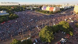Stratfor: Europa de Est asistă la o revoluție tăcută/ Din Cehia până în Albania și din Slovacia până în România, oamenii ies în stradă