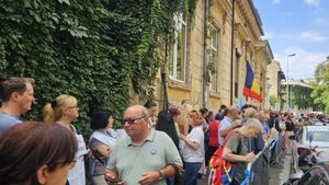 A doua zi de proteste organizate de sindicate la sediul Ministerului Educației și Cercetării / Manifestanții cer „Daniel David Demisia”