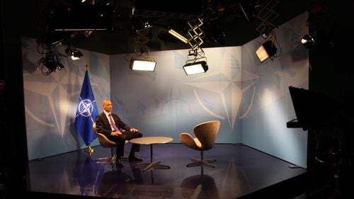 Euobserver: Arta necurată prin care Rusia măsluiește alegerile din România îngrijorează NATO / ”Deci așa ceva este înșelăciune. Această campanie amplă pregătite dinainte pentru a afecta clandestin un scrutin”