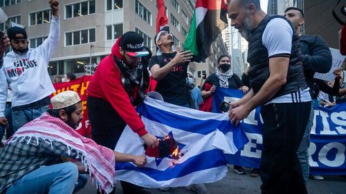 Susținătorii israelieni și palestinieni s-au confruntat în mitinguri separate la New York