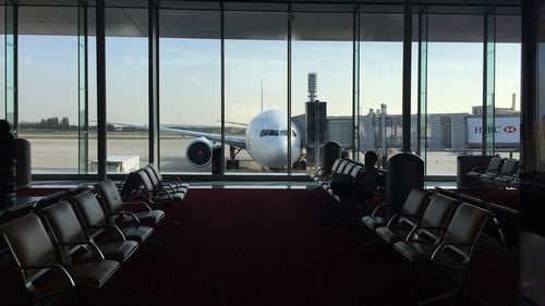 Grevă pe aeroporturile din Paris până luni / MAE atenționează că pot exista întârzieri de zboruri