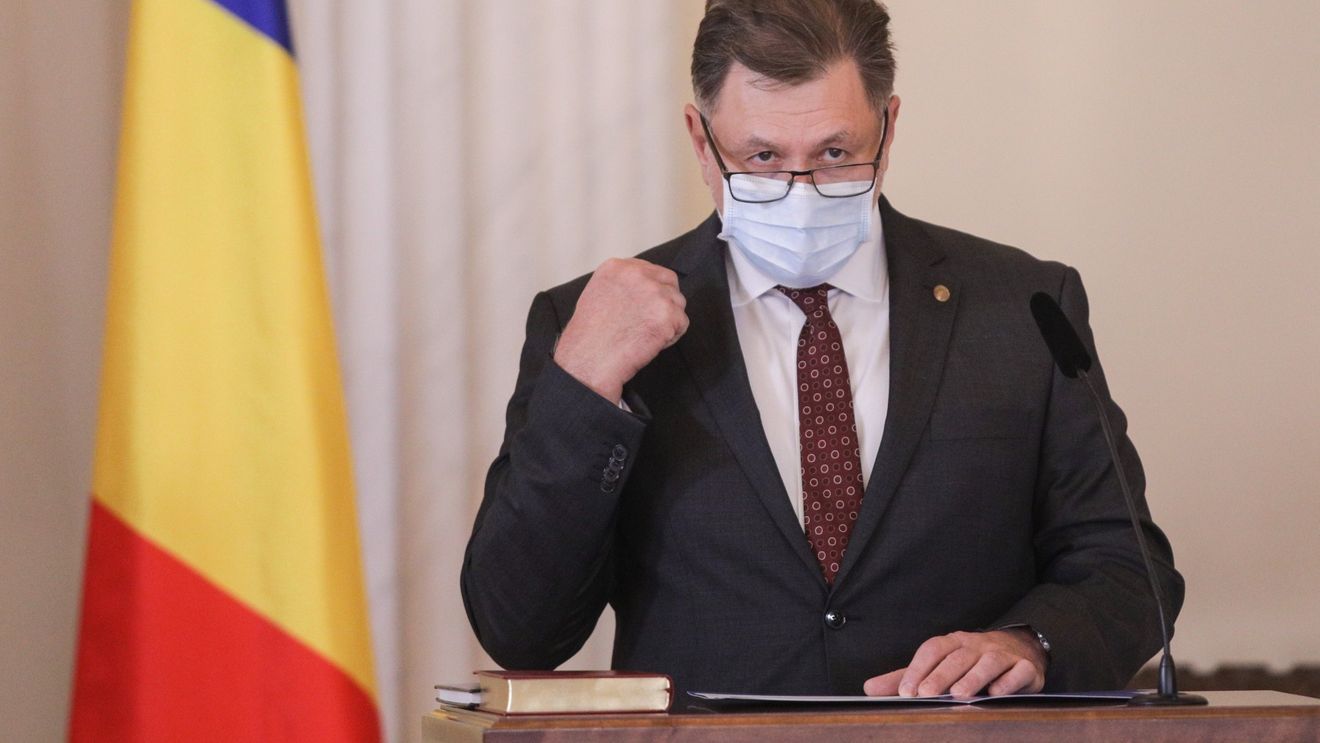 Alexandru Rafila, întrebat dacă se înțelege bine cu Raed Arafat: Mă înţeleg instituţional, dacă vreţi. Încercăm să ne vedem fiecare de treaba lui