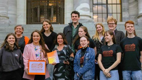 "Make It 16": Curtea Supremă din Noua Zeelandă a stabilit că vârsta minimă de 18 ani pentru vot este discriminatorie