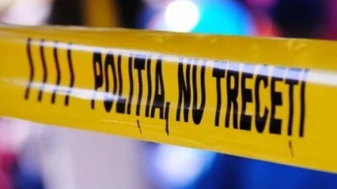 Doi migranți ilegali au fost găsiți morți pe un câmp din Arad, iar un al treilea este grav rănit