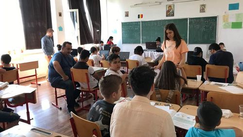 Peste 20 de asociații civice denunță blocada impusă de primarul Sectorului 5 voluntarilor din școala 136 din Ferentari, în locul cărora Florea propune un program de 4 milioane de euro