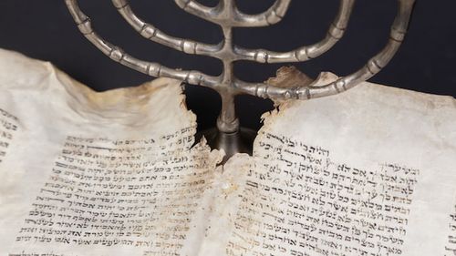 Institutul “Elie Wiesel” îl critică dur pe ambasadorul Israelului la București: Deschiderea unui dialog oficial între AUR și Israel nu face decât să aducă atingere memoriei victimelor Holocaustului / Manipularea memoriei Holocaustului