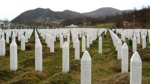 Germania a retras decorația acordată unui istoric israelian, specializat în Holocaust, care a minimalizat masacrul de la Srebrenica comis de sârbi împotriva bosniacilor