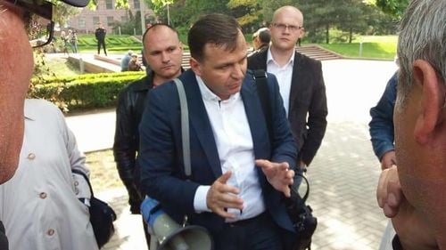 Alegerile pentru Chișinău: Andrei Năstase promite că va scoate barierele instalate în cartierele de elită din capitala Moldovei
