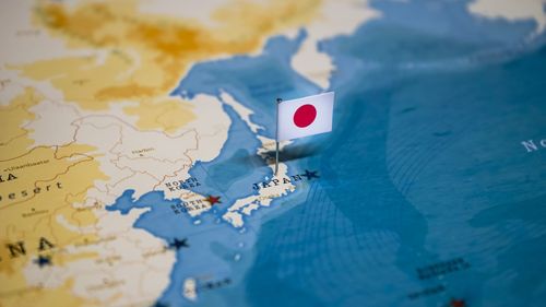 Doi răniţi într-un incendiu, de aproape 12 ore, la bordul navei de asalt-amfibie USS New Orleans, în largul Insulelor japoneze Okinawa