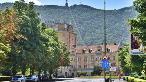 USR îl acuză pe candidatul PNL la Primăria Brașov că folosește imagini filmate în Alba Iulia pentru a-l ataca pe primarul Allen Coliban