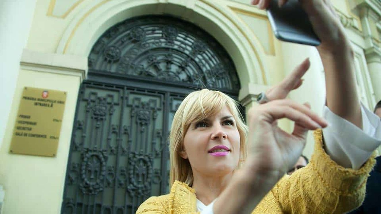 Avocatul Elenei Udrea susține că a sfătuit-o să nu intre în sala de judecată pentru că nu este vaccinată