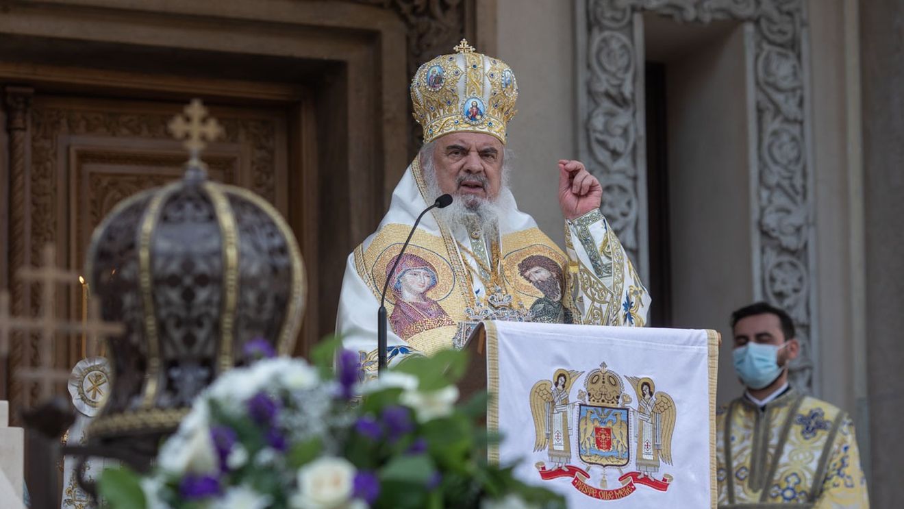 Patriarhul Daniel: Să nu oprim rugăciunea, chiar dacă se întrerupe curentul electric